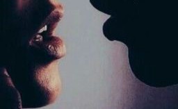 Je m'abandonne à toi

Je sais que tu as besoin de personnes, mais moi j'ai…