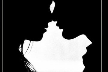 Coup de foudre
Une fleur a éclos dans mon cœur, parfumée d'amour.
Celui de mon…