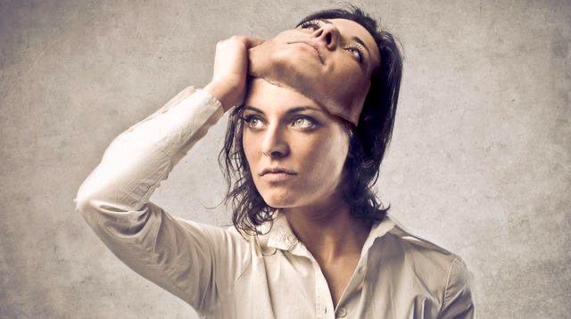 Perverse narcissique.
Pourquoi me foudroyer d'amour alors que j'étais qu'un…